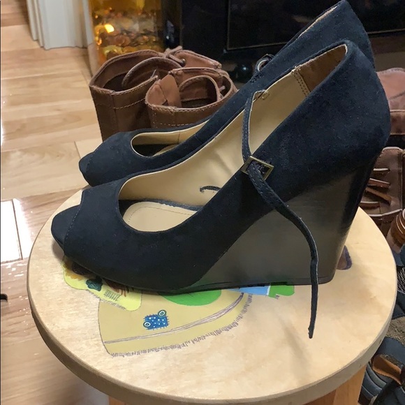 Size 7 express wedges - Picture 1 of 6
